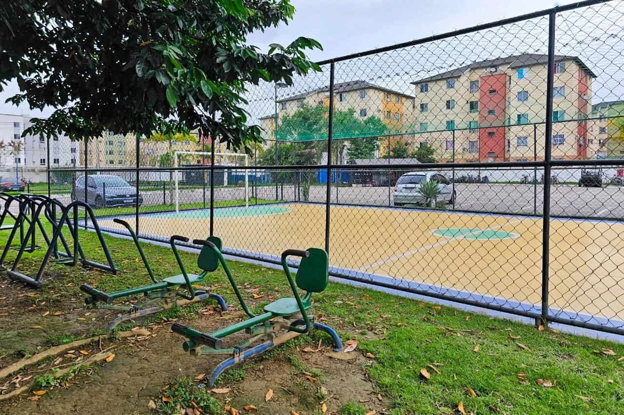 2-bedroom apartment in a building with a gym — photo 21