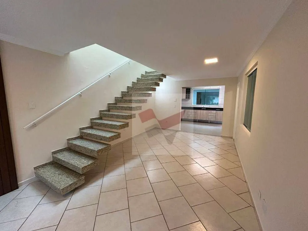 Rental house with 3 bedrooms and 4 bathrooms — photo 3