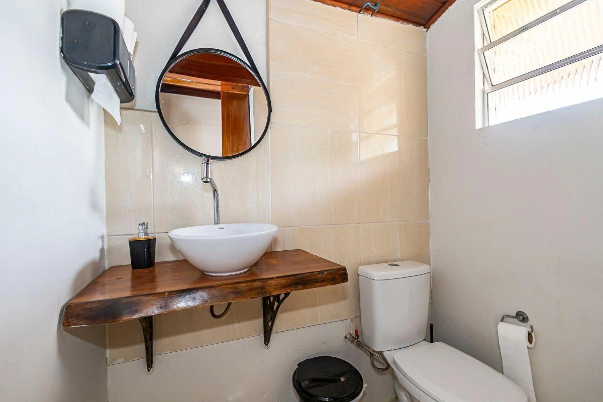 3-bedroom house with a bathtub — photo 20