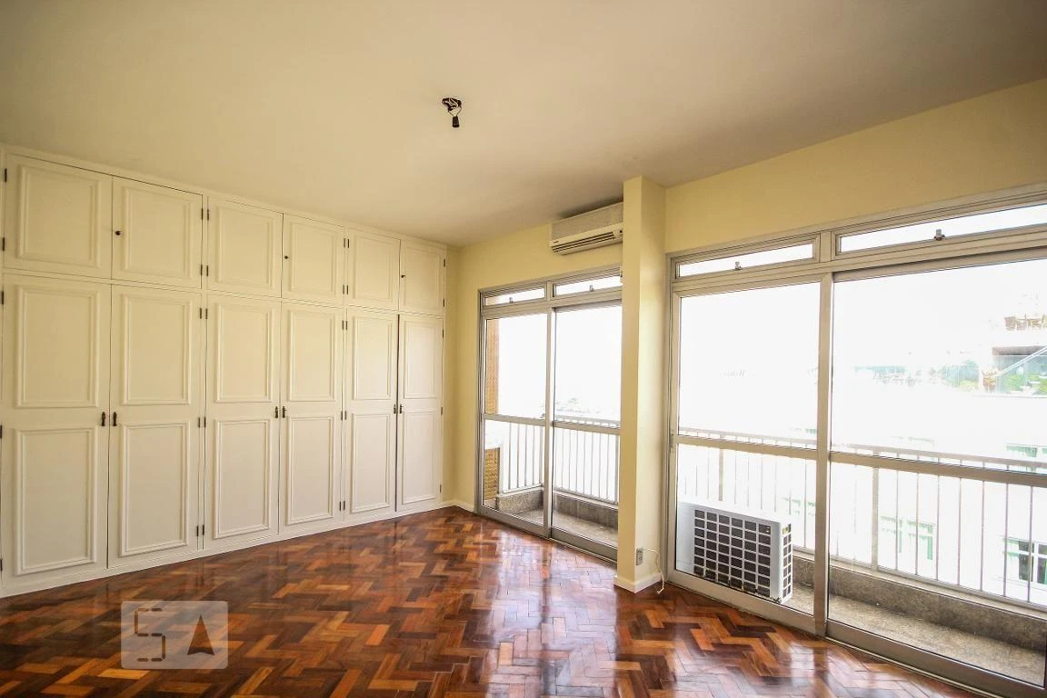 Apartment with 4 bedrooms, 4 baths and 300 m² — photo 14