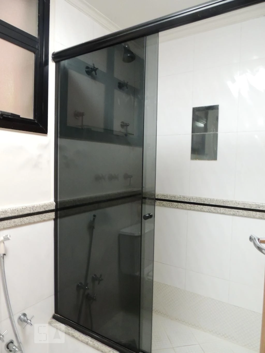 Apartamento de 4 quartos com janelas do piso ao teto — photo 95