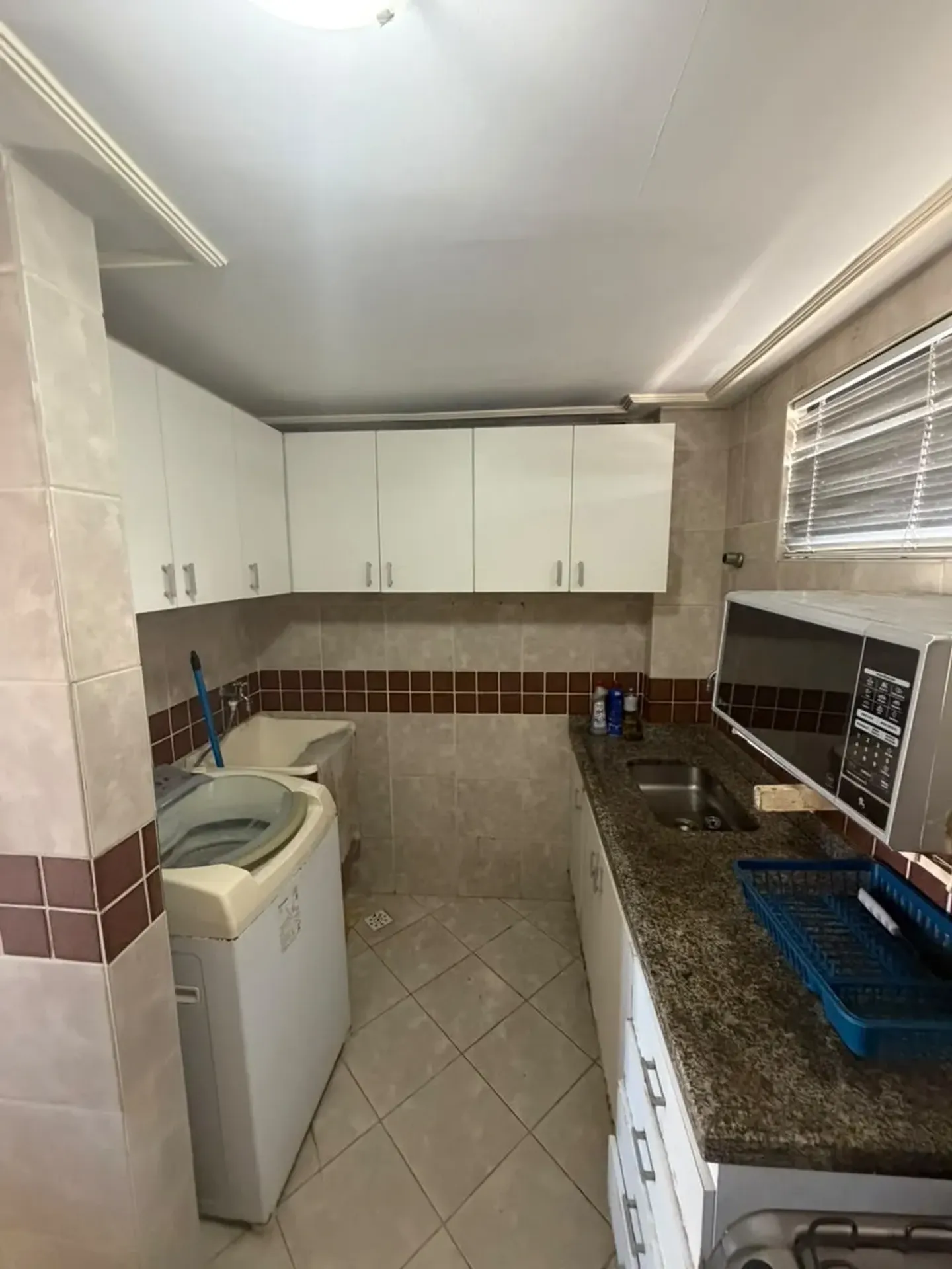 Apartamento mobiliado com 3 quartos e jardim privativo