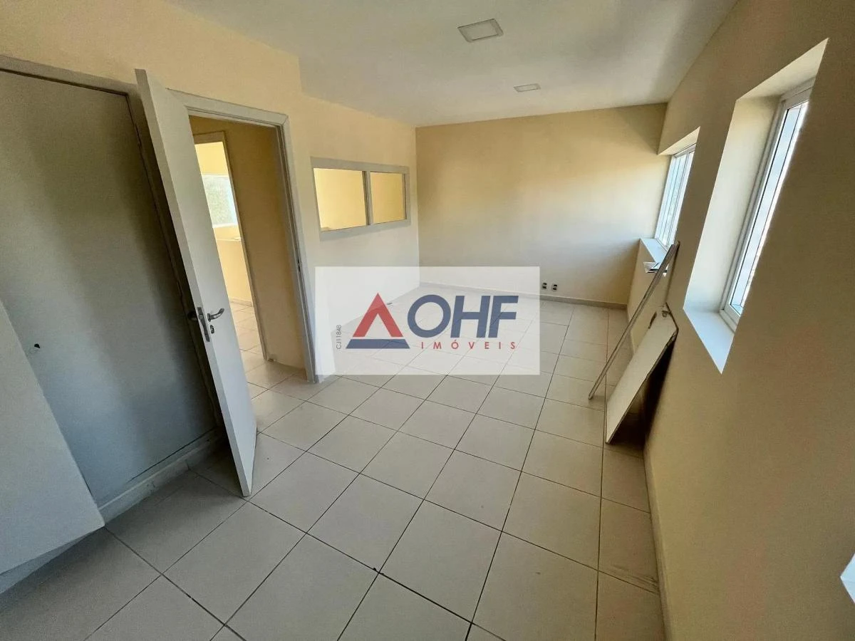1-bedroom apartment with 300 m² and 6 parking spaces — photo 21