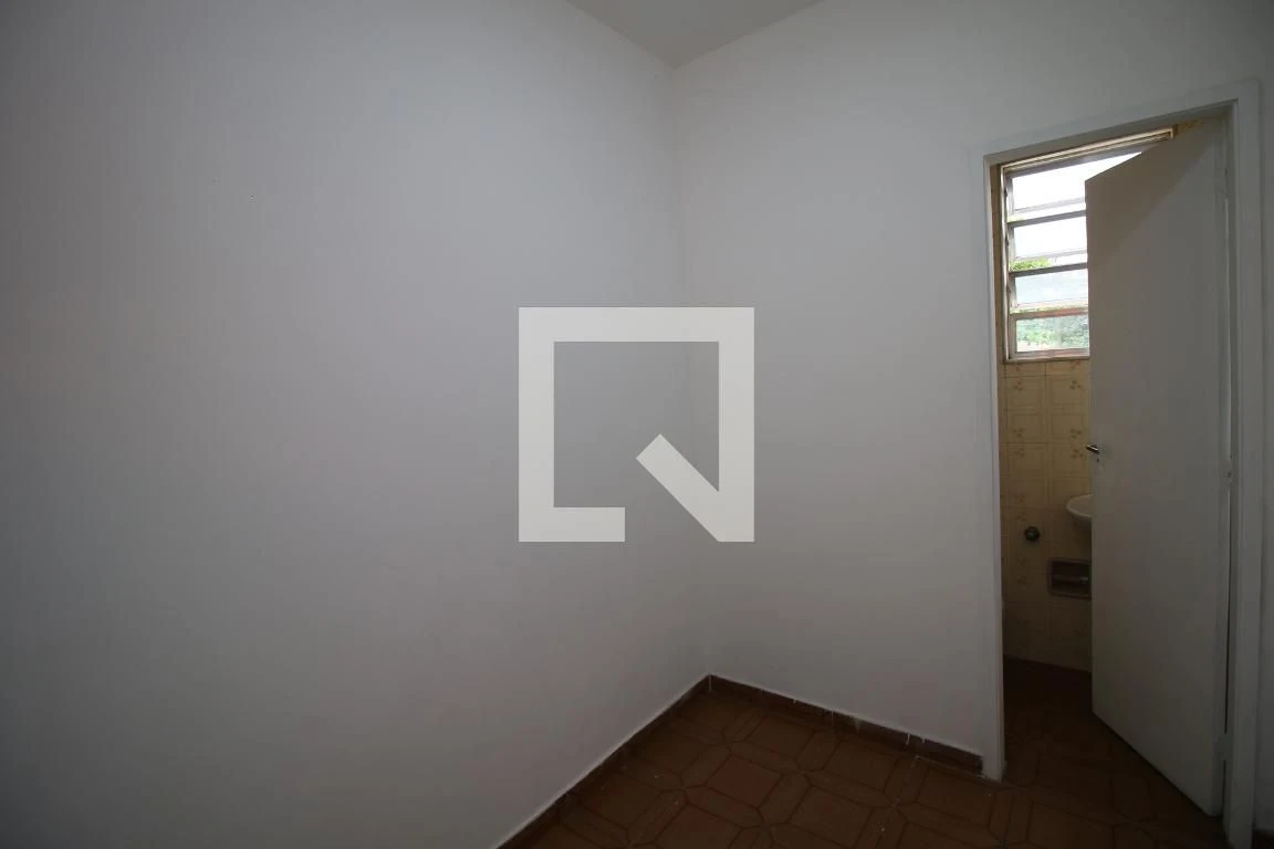 Rental apartment with 3 bedrooms and a balcony — photo 40