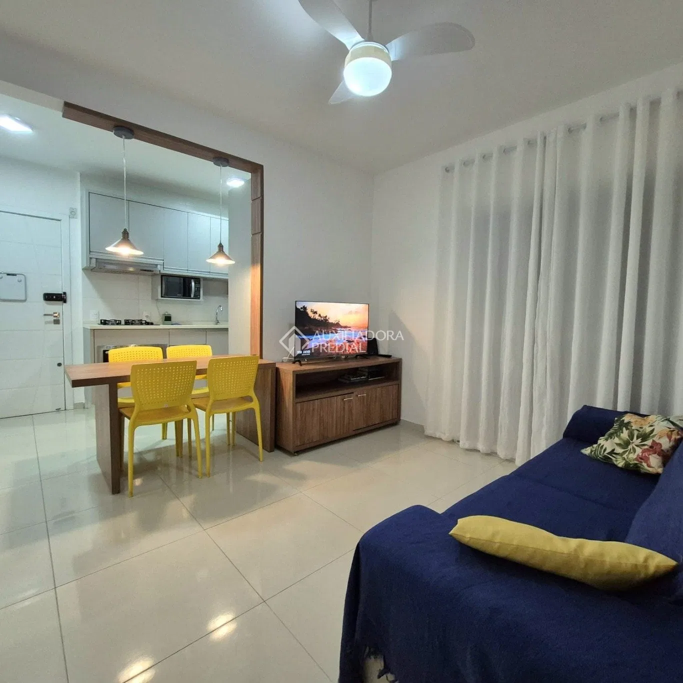 2-bedroom apartment with a washing machine in Florianópolis — photo 7