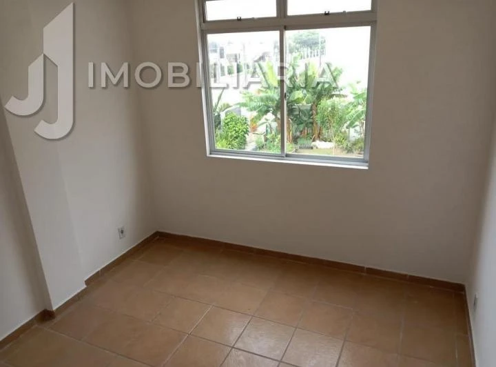 Unfurnished 60 m² apartment with gas stove kitchen — photo 3
