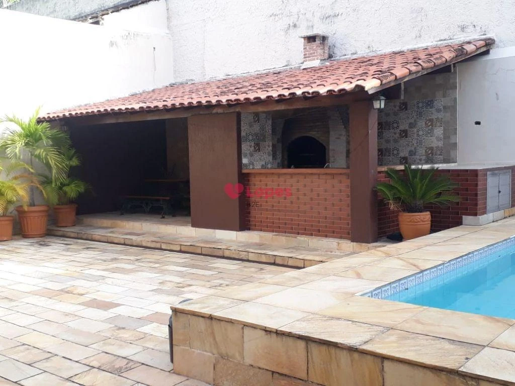Mountain view in a 4-bedroom house, 431 m² — photo 27