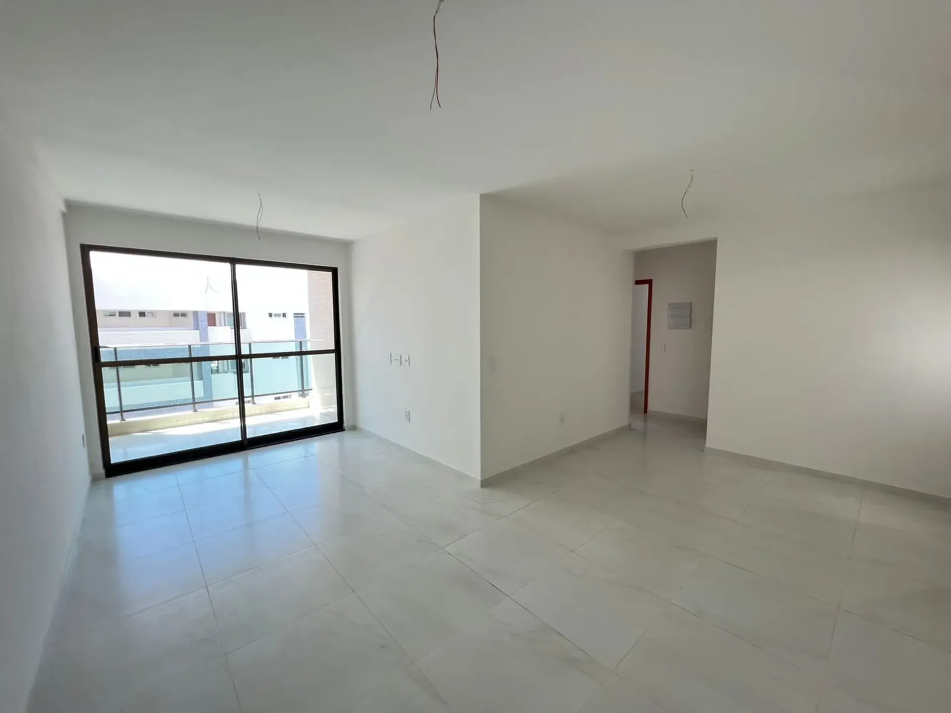 3-bedroom apartment in a building with a coworking space — photo 10