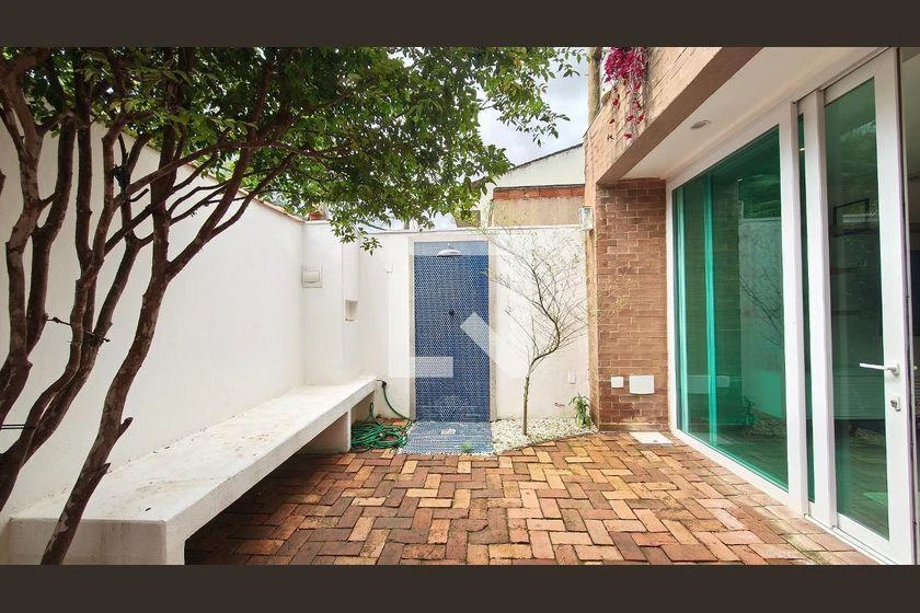3-bedroom house with 290 m² and open-plan kitchen — photo 21
