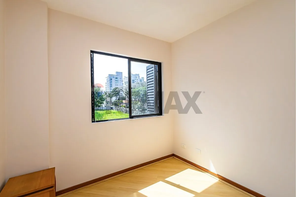Apartment, 36 m², with wood or laminate floors — photo 48