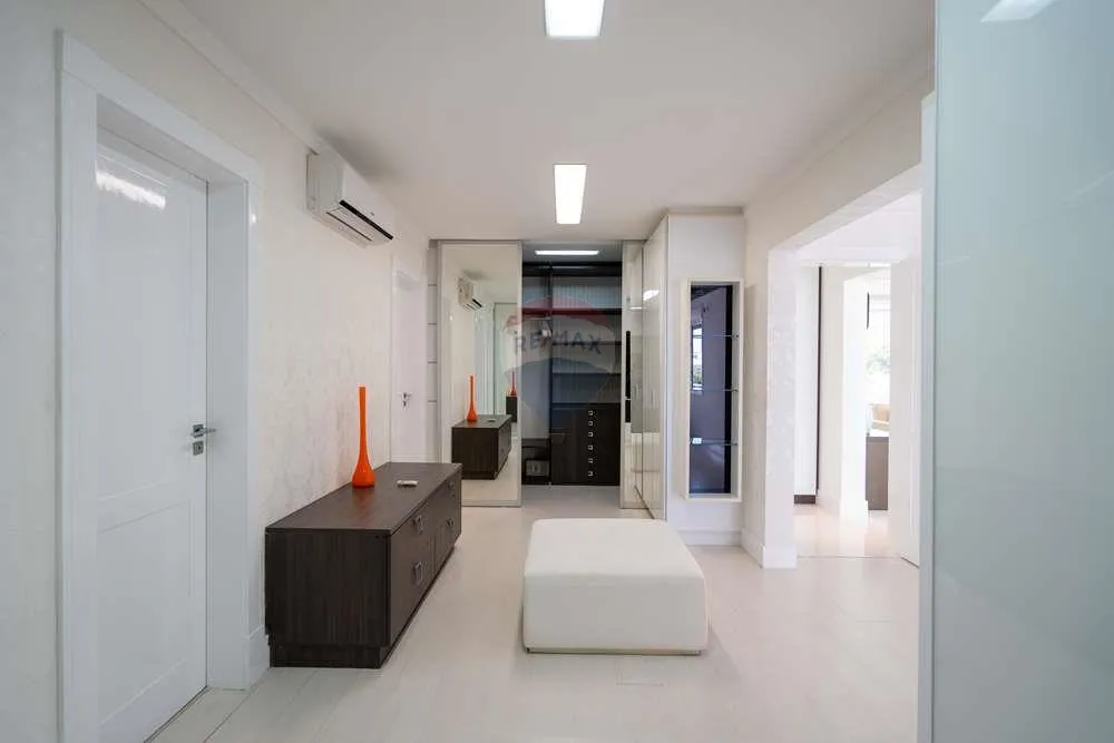 House with 7 en-suite bedrooms and balcony — photo 44