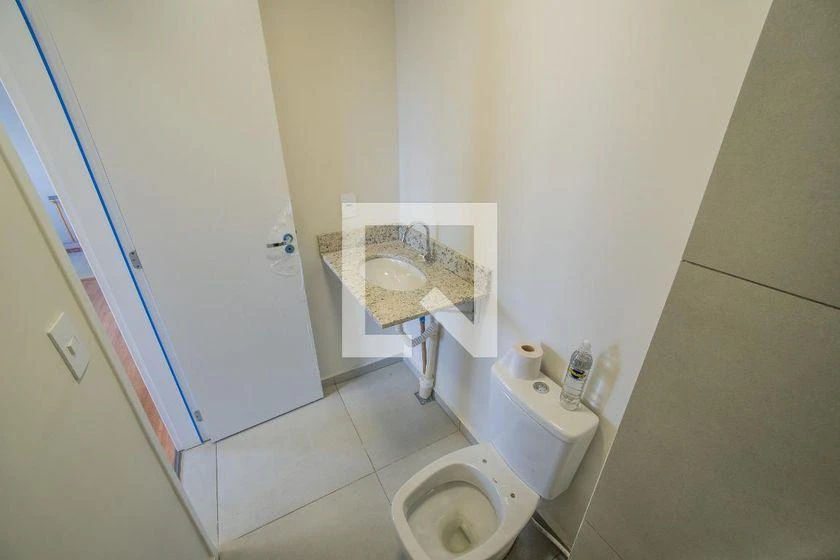 2-bedroom apartment in a building with a gym — photo 38