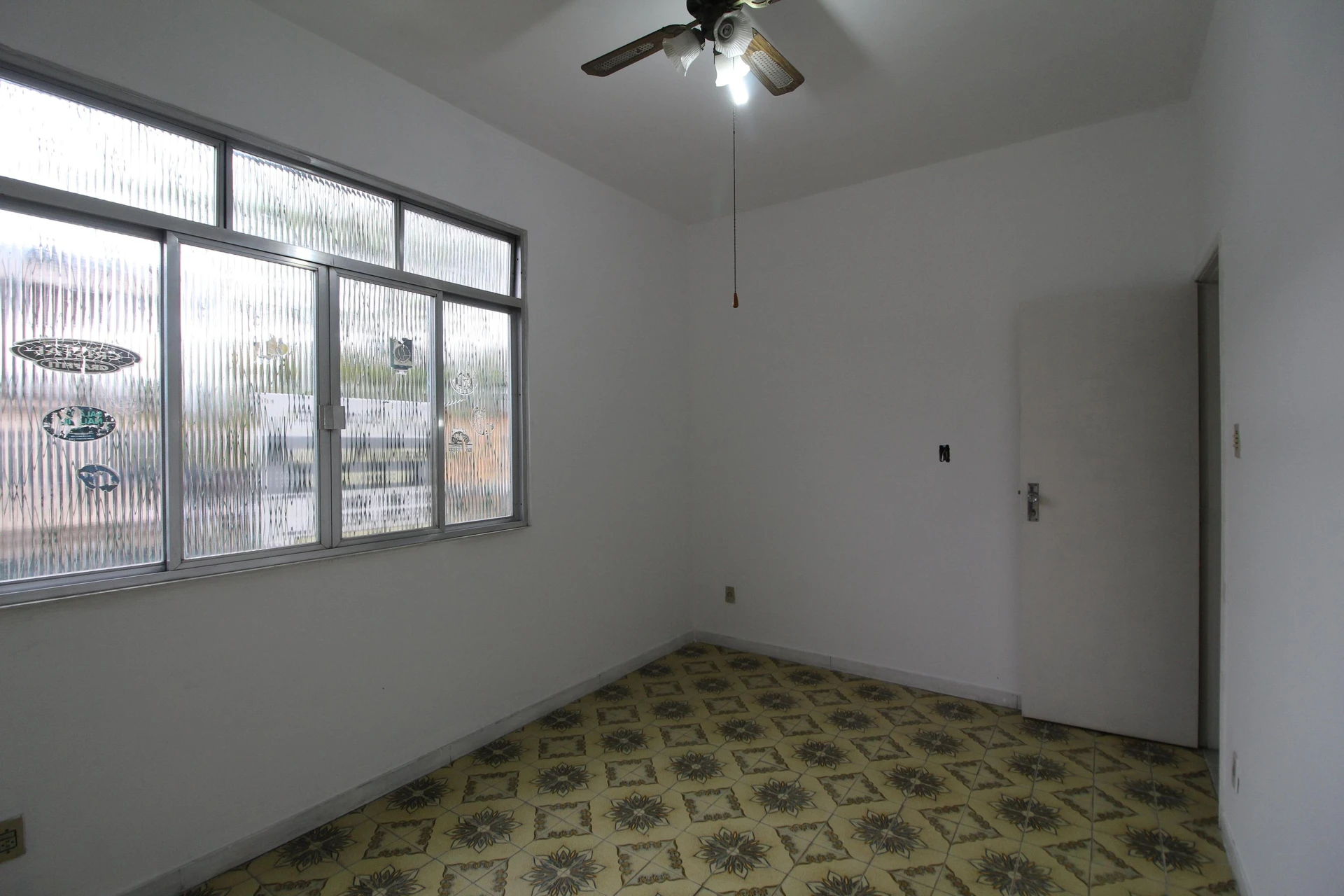 Condominium house with 3 bedrooms and 1 en-suite — photo 32
