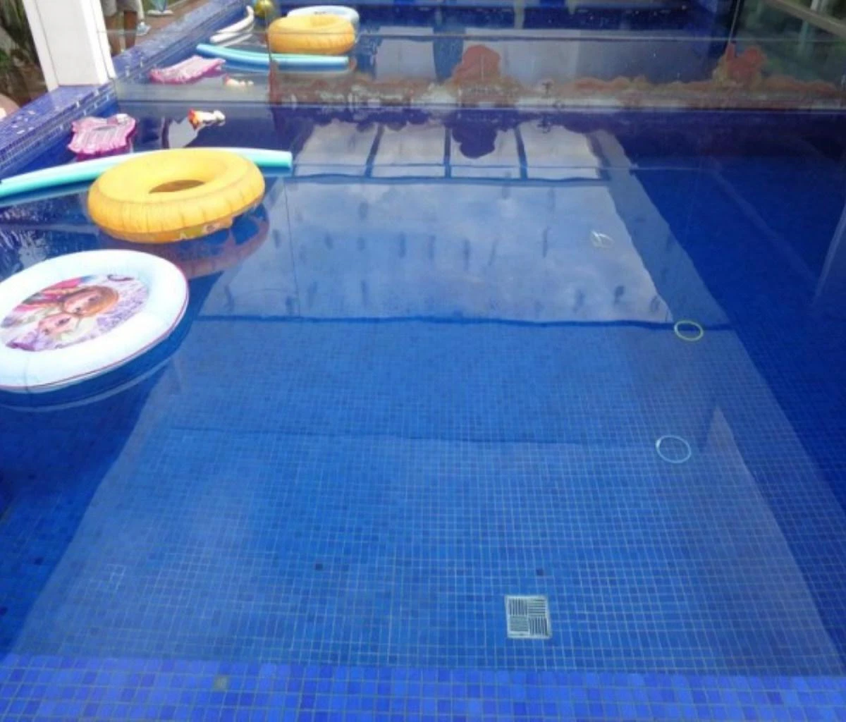 Furnished 500 m² house with 4 bedrooms and 5 parking spots — photo 2