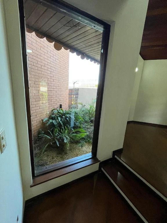 House with 3 en-suite bedrooms and a balcony, 450 m² — photo 39