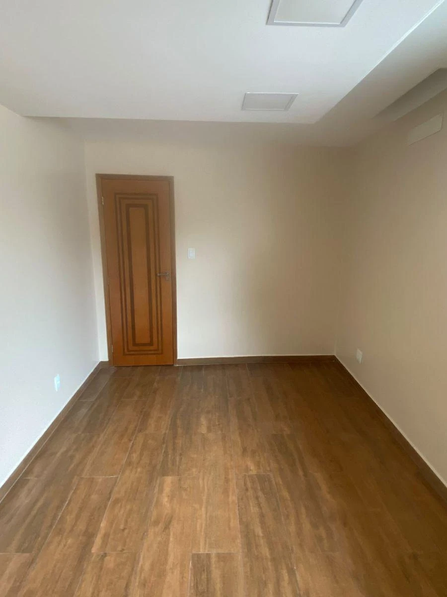 House with 1 en-suite bedroom and 1 total bathroom — photo 3