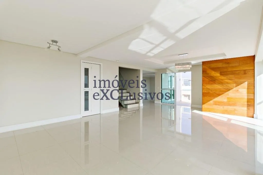 Penthouse with 4 en-suite rooms, balcony and private garden — photo 3