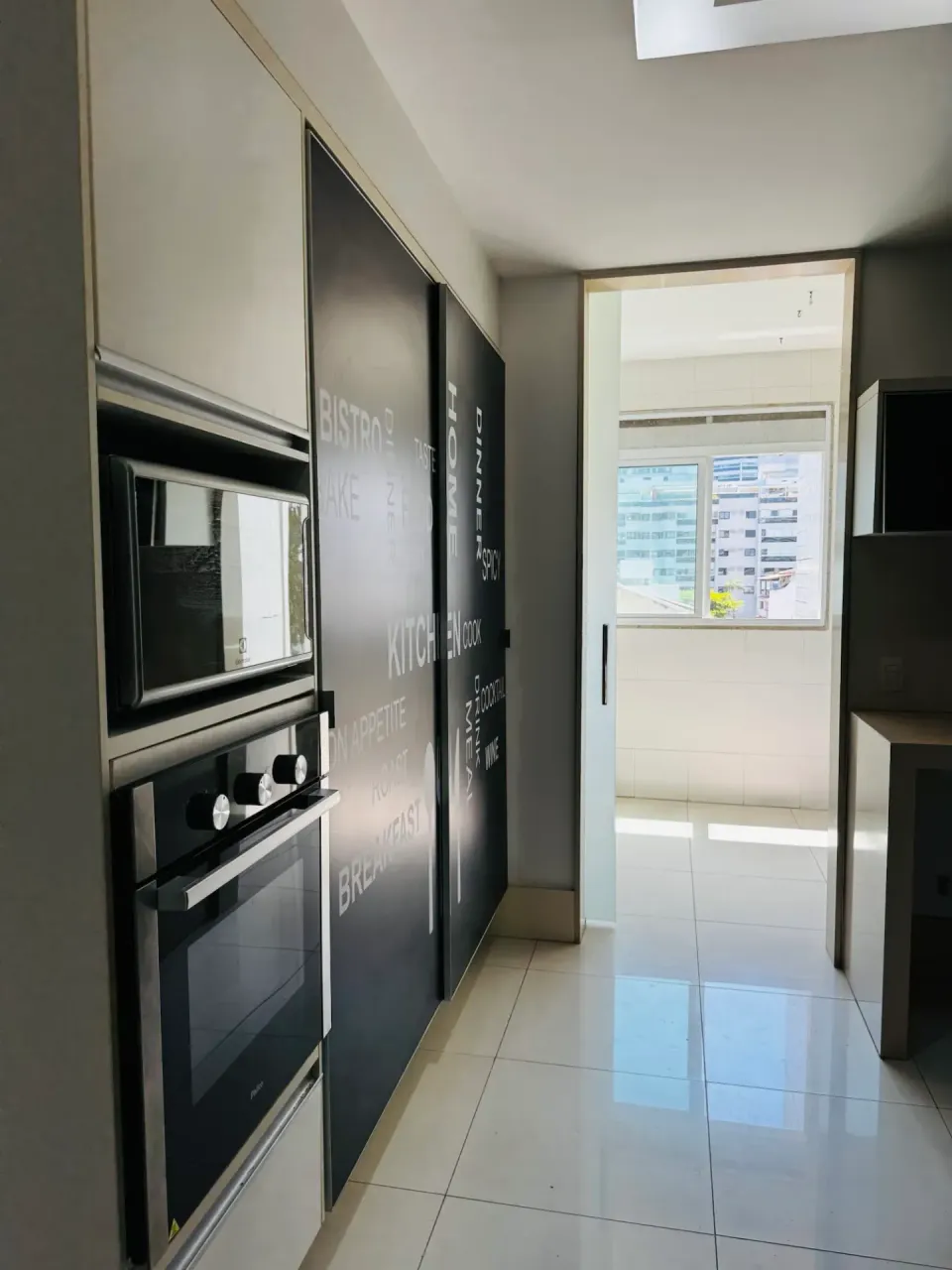 Unfurnished apartment with 4 bedrooms and 5 bathrooms — photo 6