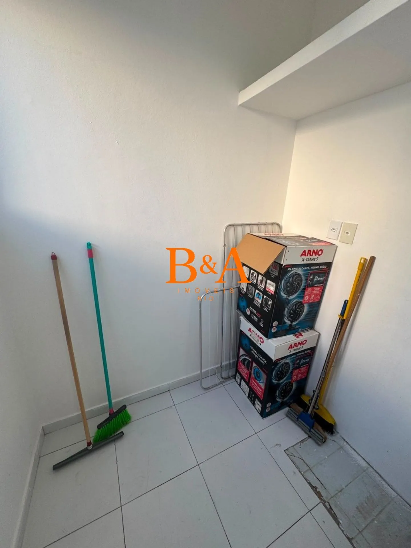 Apartment, 120 m², with wood or laminate floors — photo 25
