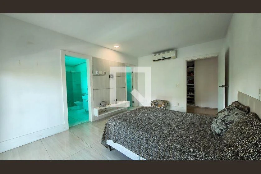 Casa em condomínio com 7 quartos e 9 banheiros — photo 14