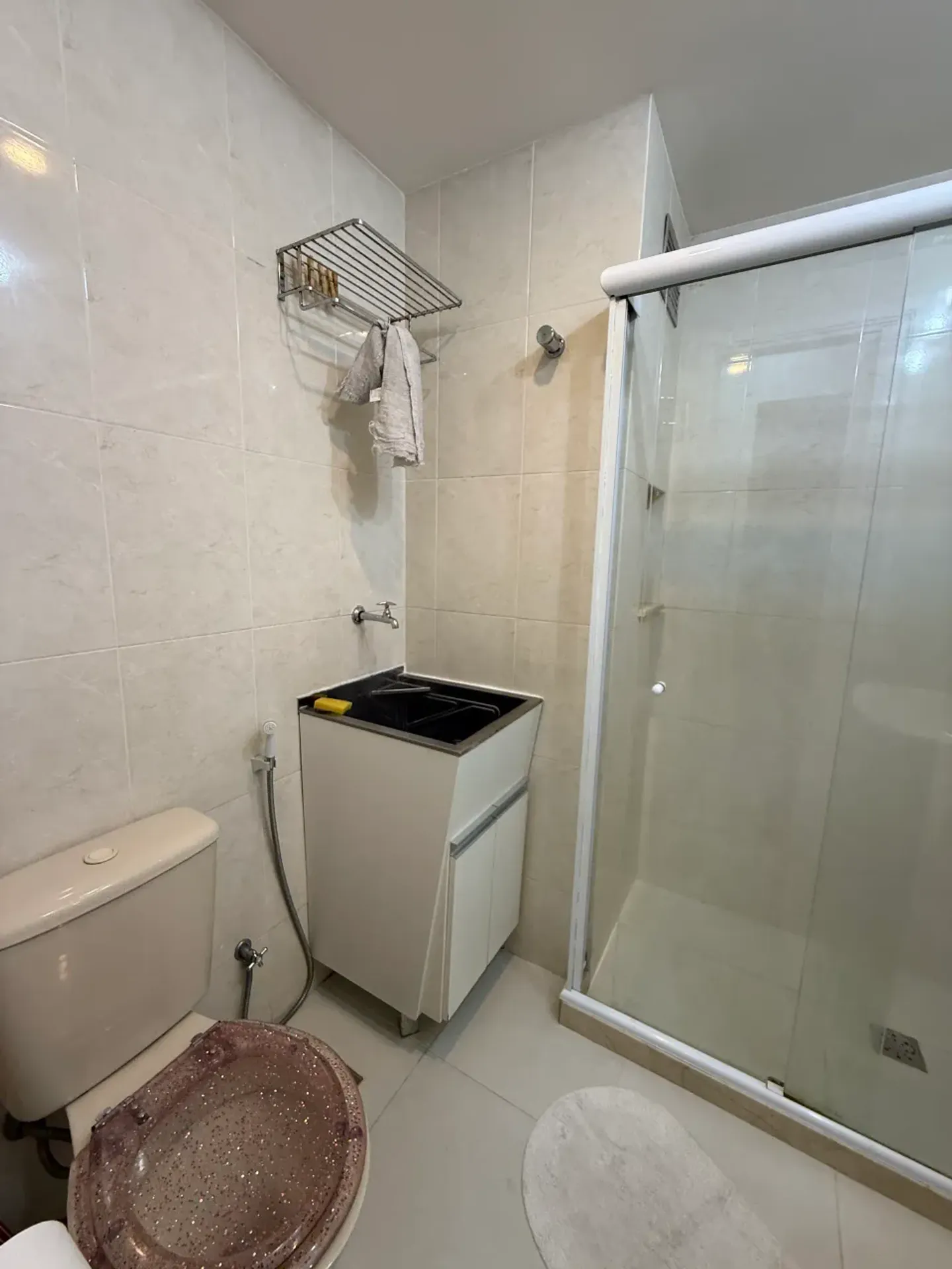 One-bedroom apartment in a building with a sauna — photo 6