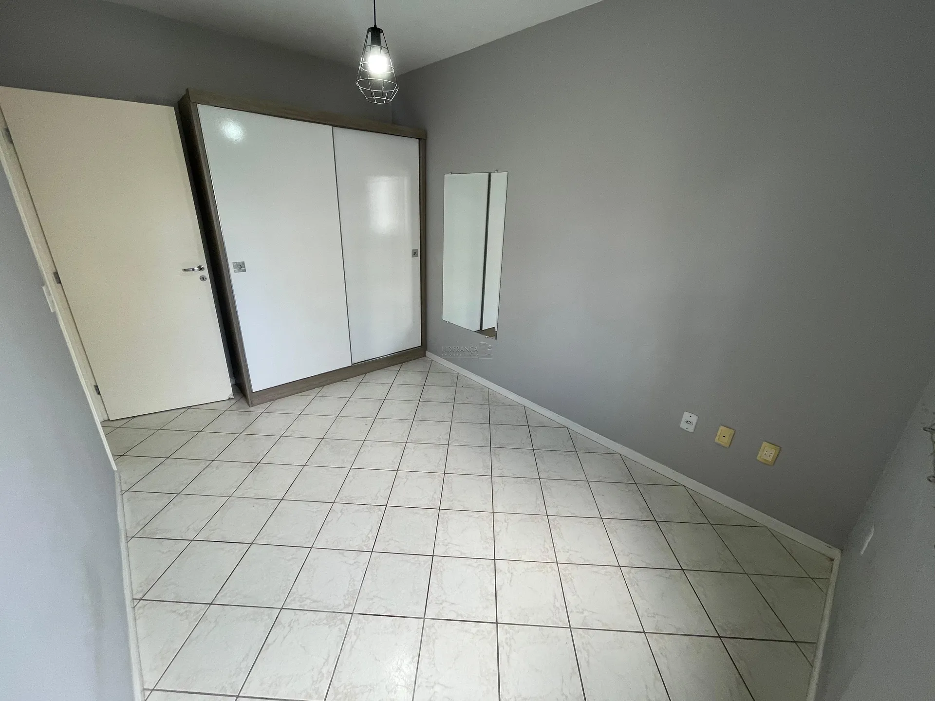Квартира с 3 спальнями и 1 спальней с ванной, 105 м² — photo 29
