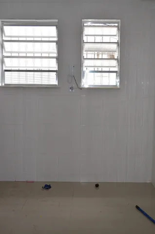 House with 5 bedrooms and 5 bathrooms plus 1 parking spot — photo 2