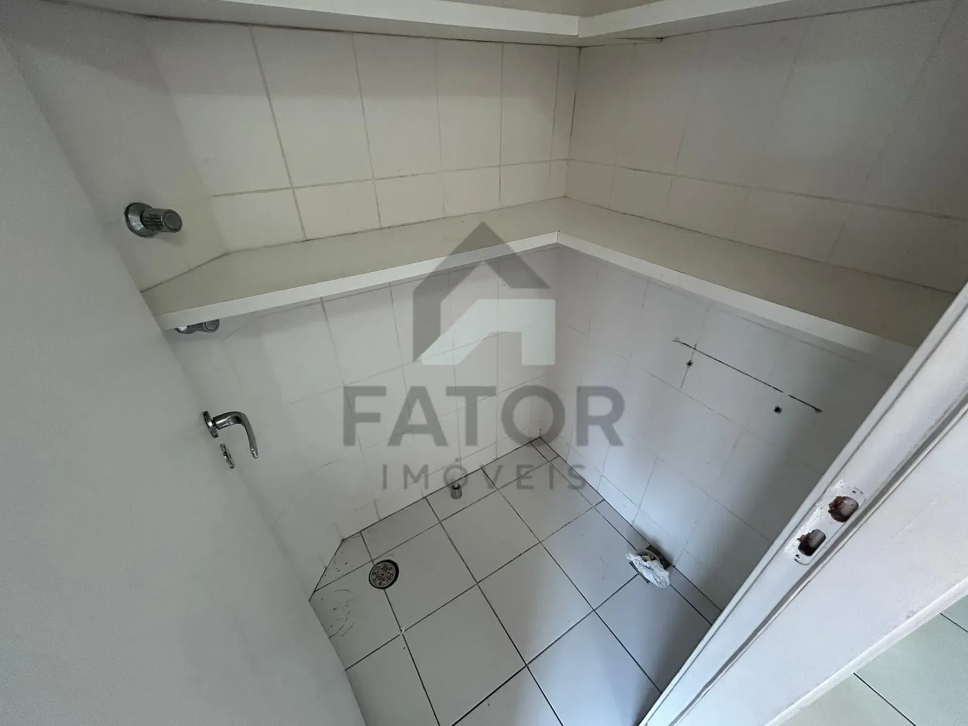 Rental apartment with 3 bedrooms, 3 baths and balcony — photo 16