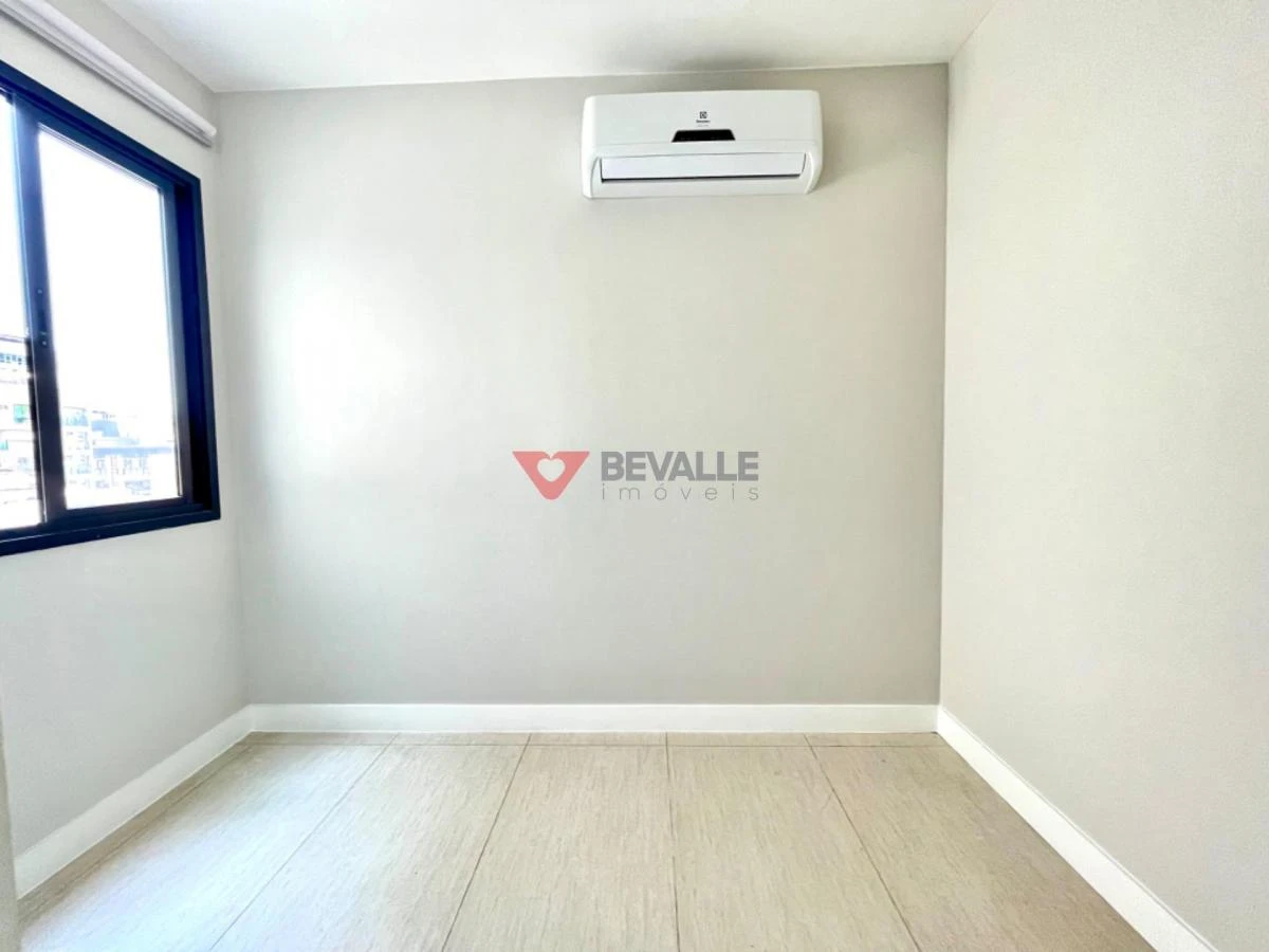 3-bedroom apartment with a home office — photo 19