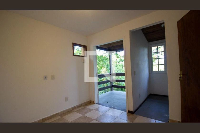 Casa com 4 quartos e churrasqueira na varanda — photo 21
