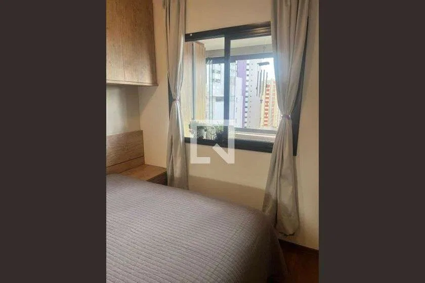 Glass-enclosed balcony in a one-bedroom apartment, 48 m² — photo 25