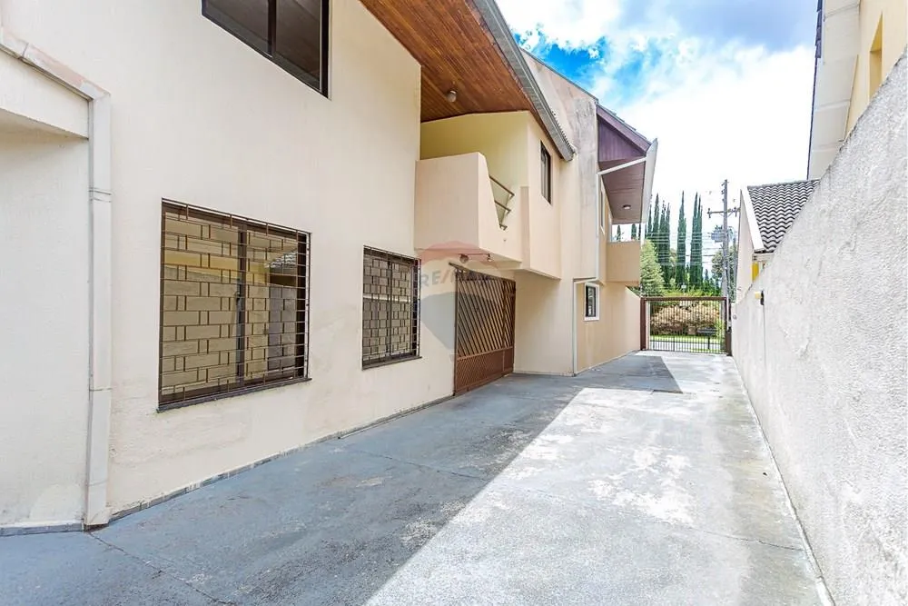 3-bedroom house 247 m² with pets allowed — photo 24