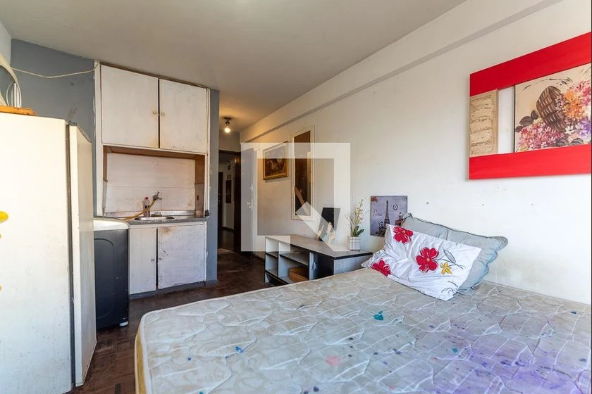 Unfurnished studio with 1 bedroom and 1 bathroom — photo 2