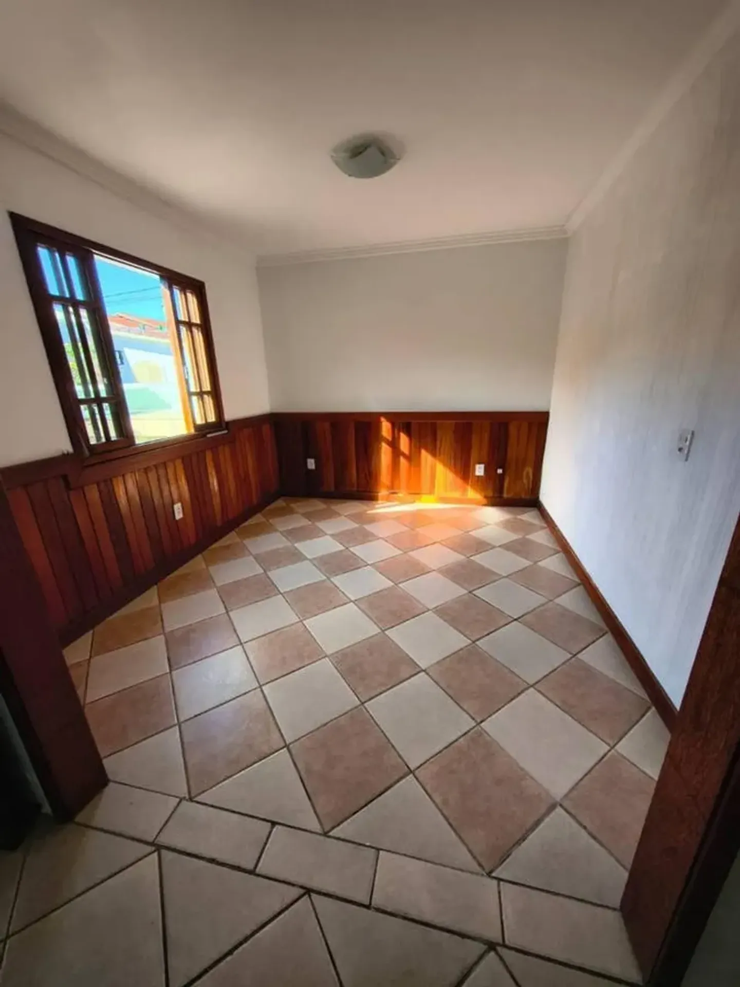 700 m² house with a bathtub and a grill on the balcony — photo 56