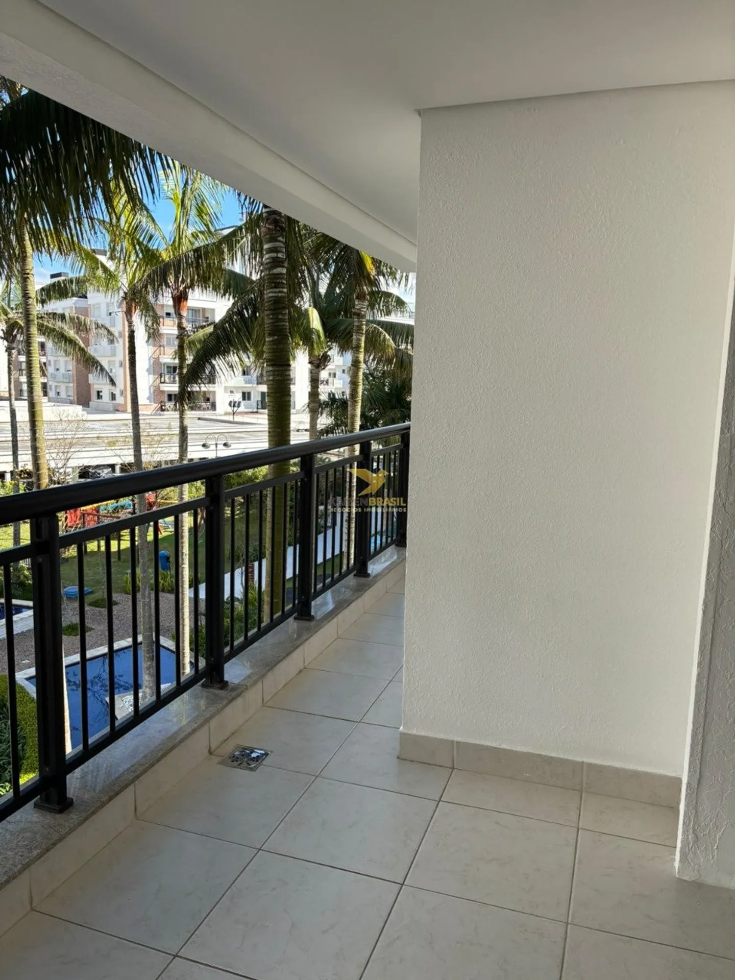 3-bedroom apartment, 1 with its own bathroom, 97 m² — photo 25