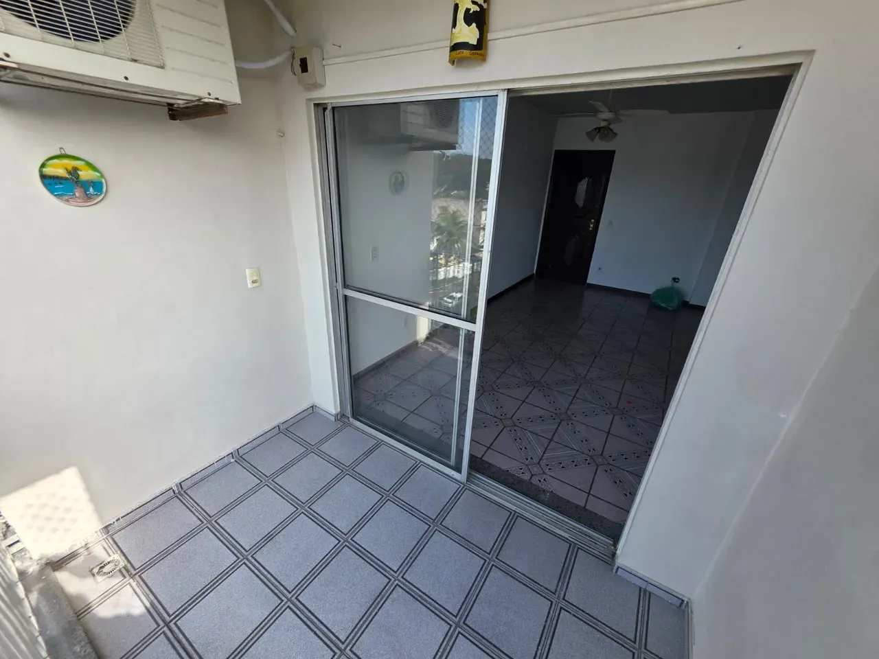2-bedroom apartment with a mountain view — photo 10