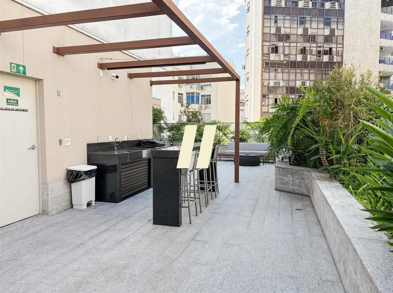 Furnished 1-bedroom apartment with no parking space — photo 14