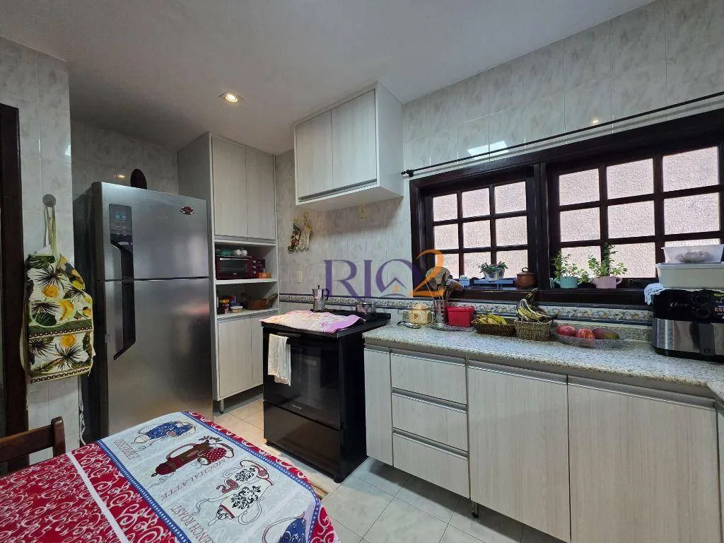 Casa mobiliada com 3 quartos, 4 banheiros e 5 vagas — photo 32