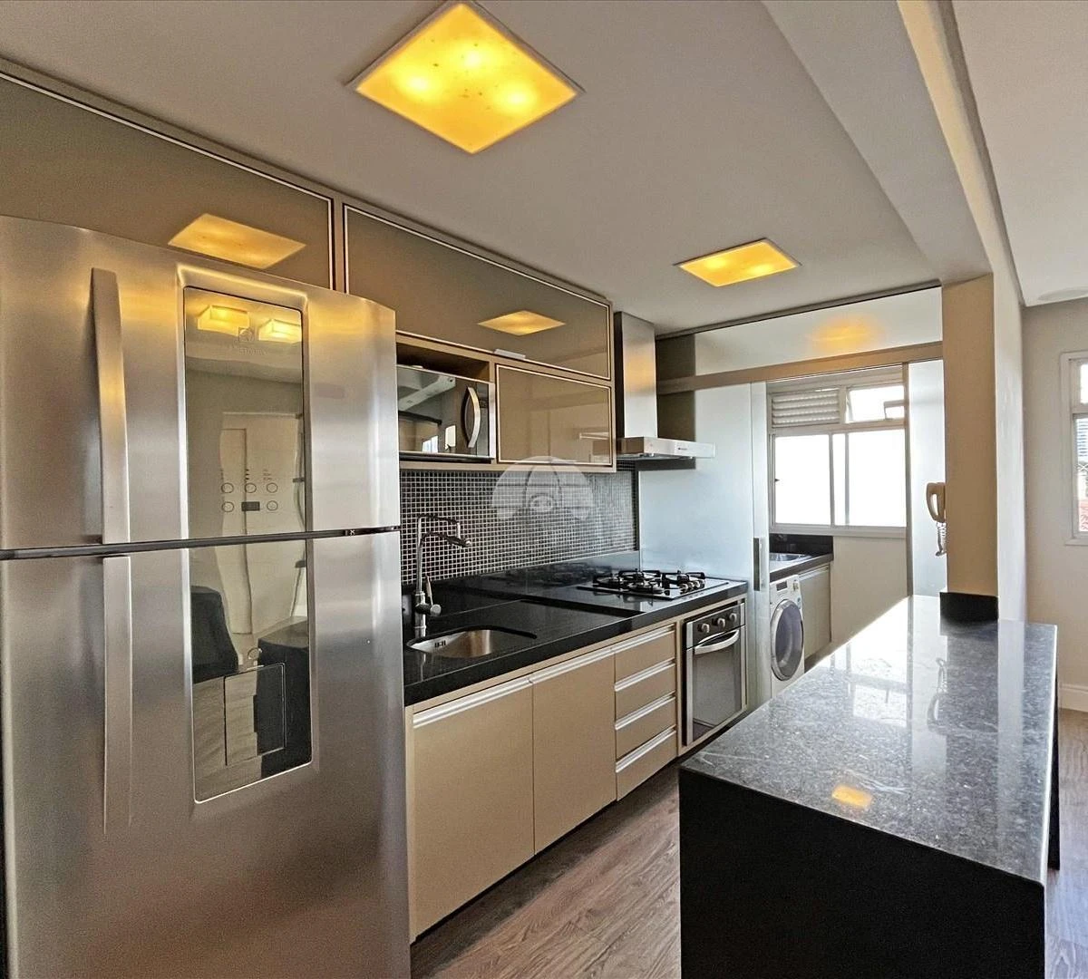 2-bedroom apartment with a washing machine in Curitiba — photo 2