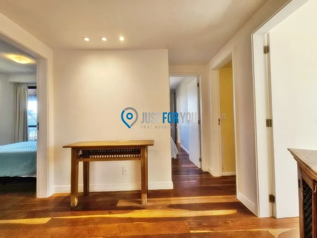 Furnished apartment with 4 bedrooms and 144 m² — photo 10