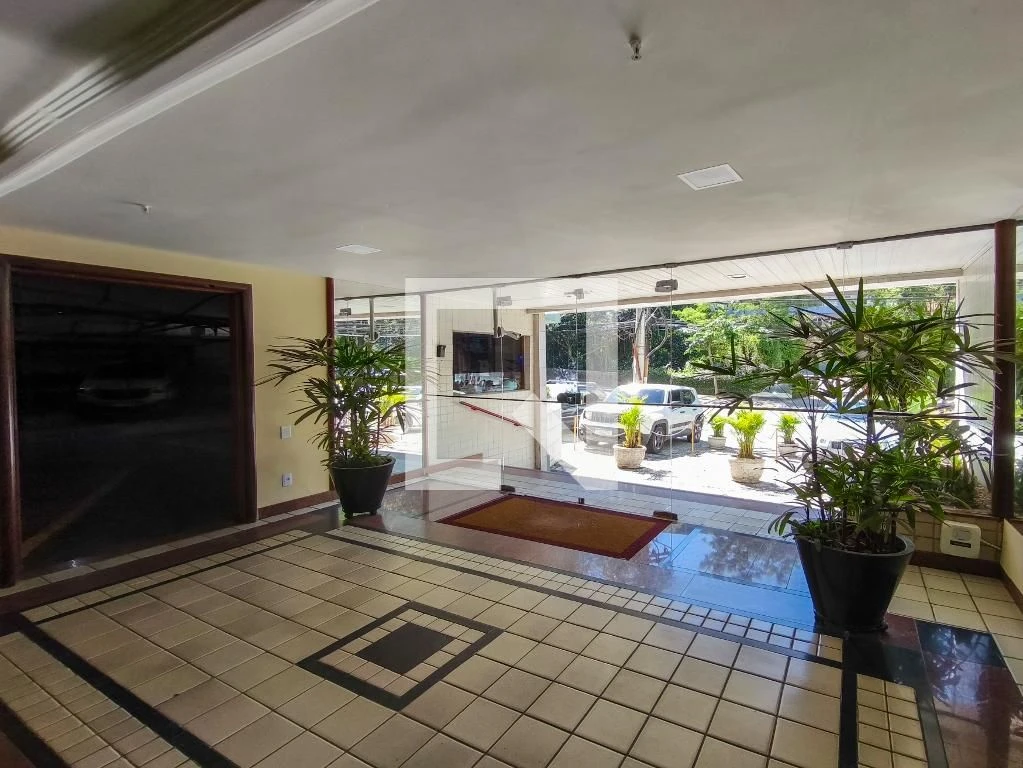 Furnished 4-bedroom apartment with balcony — photo 7