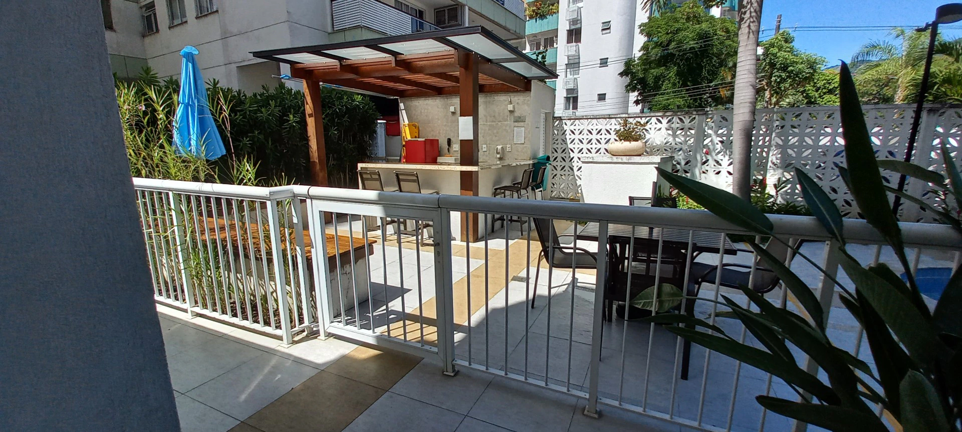 Apartment with 3 en-suites and 4 bathrooms — photo 4