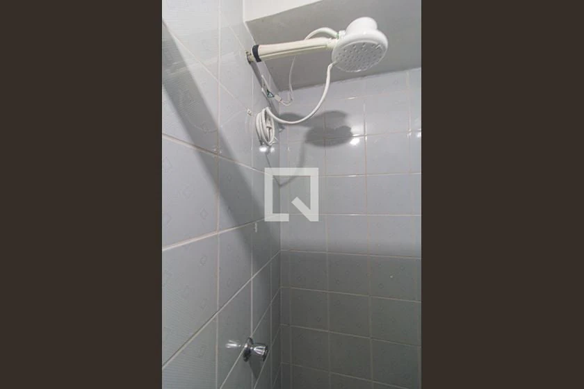 Furnished apartment, 97 m², with a glass-enclosed balcony — photo 40