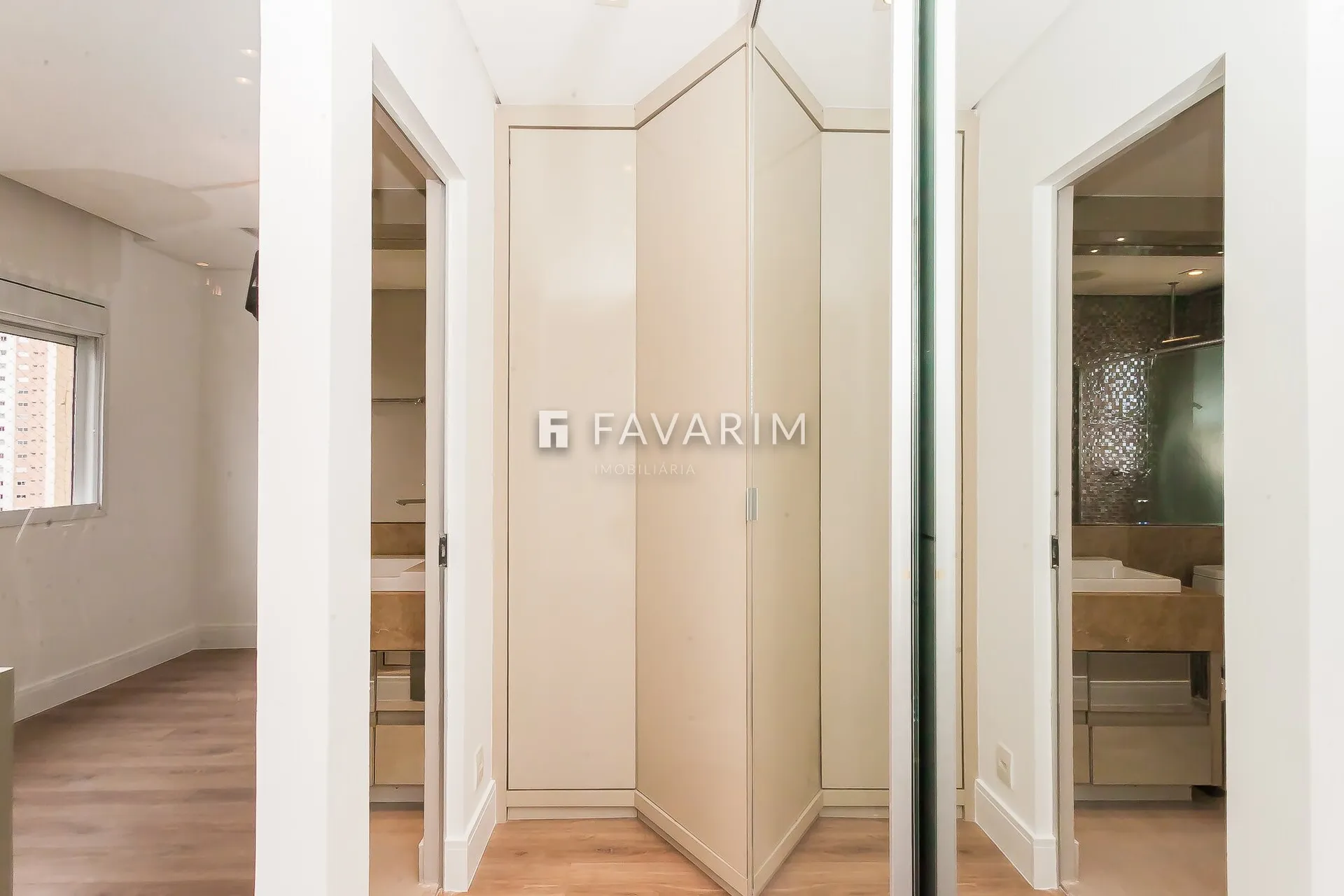 3-bedroom apartment with 2 parking spaces 195 m² — photo 24