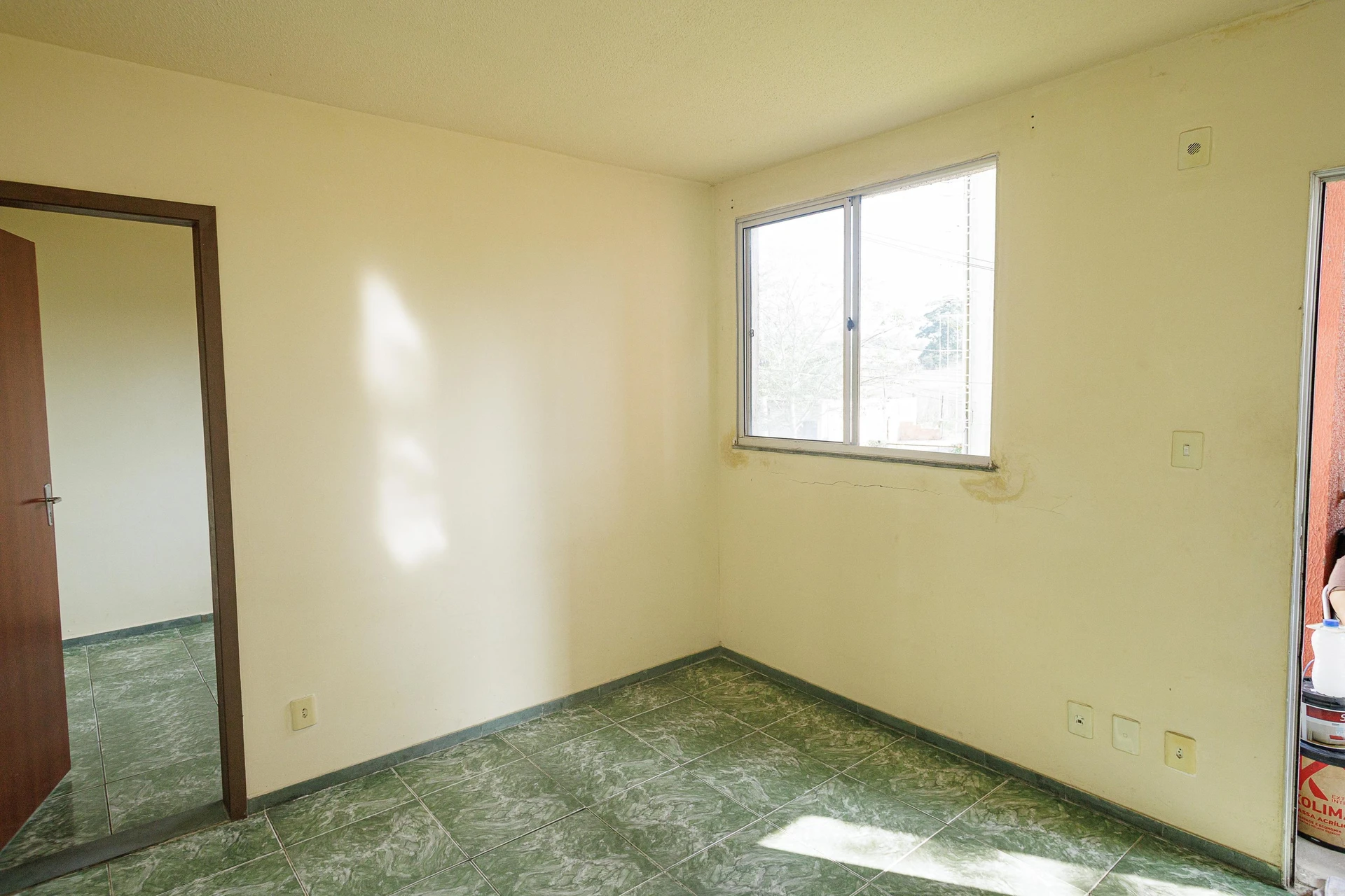 Unfurnished apartment with 2 bedrooms and 1 parking space
