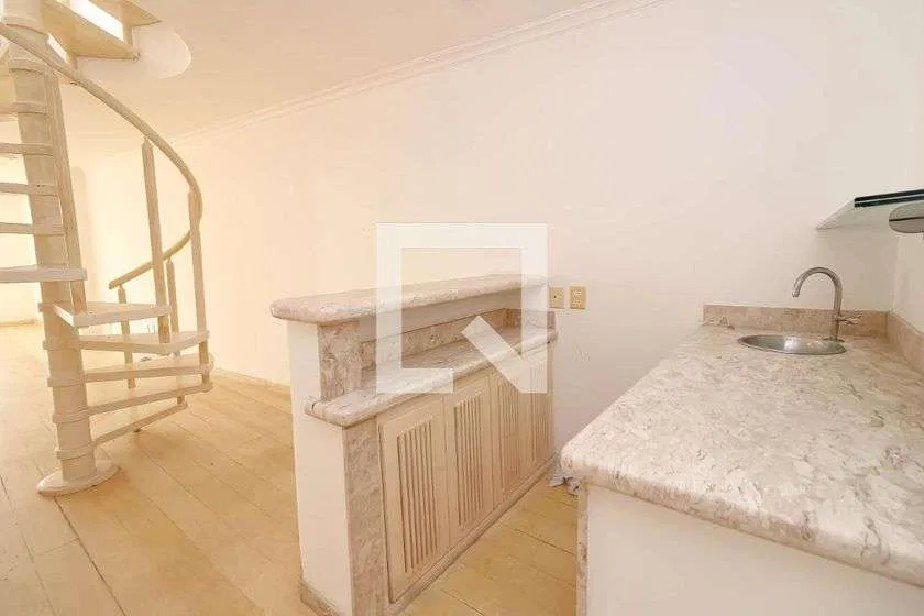 626 m² penthouse with 4 bedrooms and 3 parking spaces — photo 6