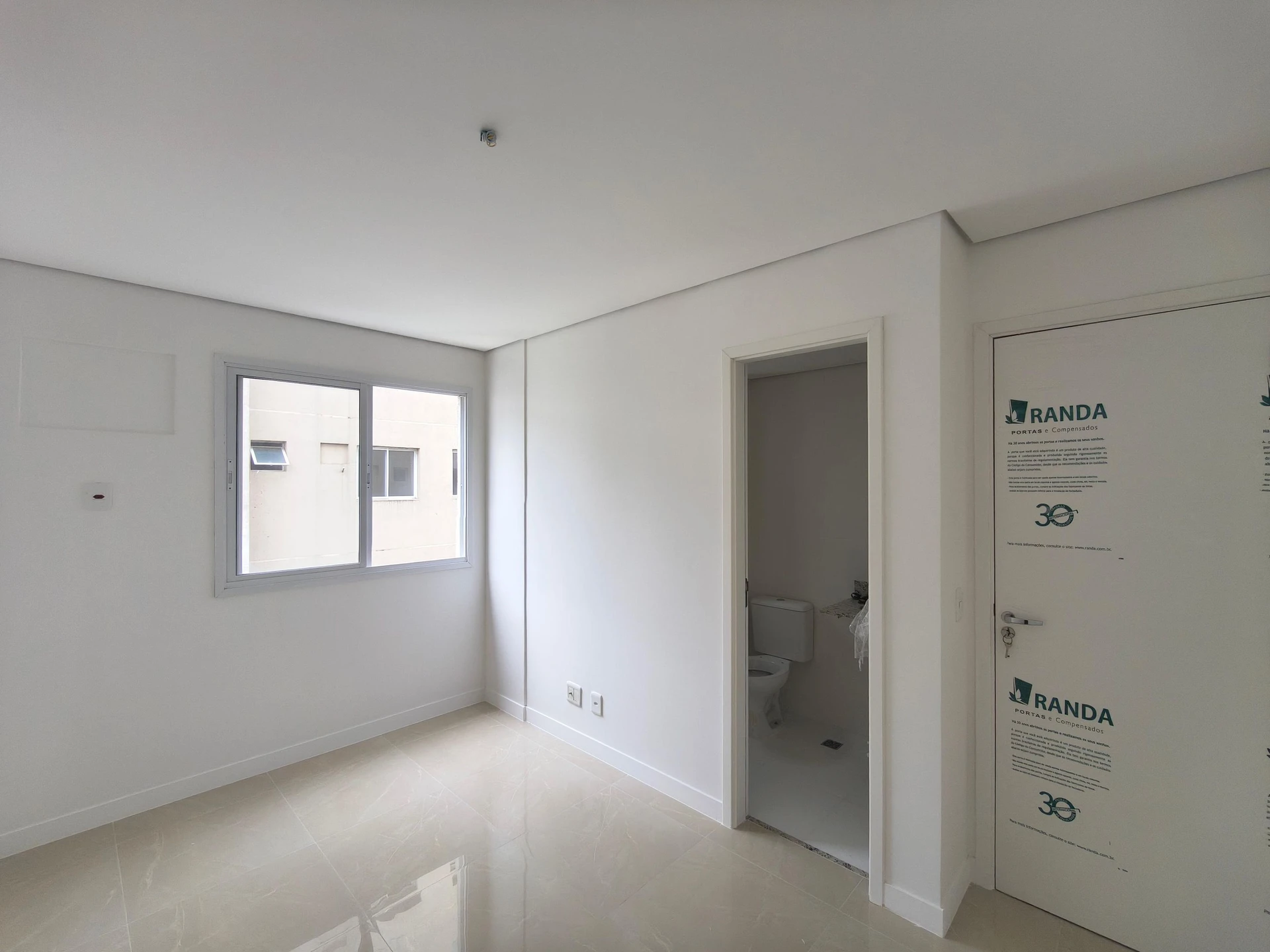 Apartment with 3 bedrooms, 2 bathrooms and parking — photo 33