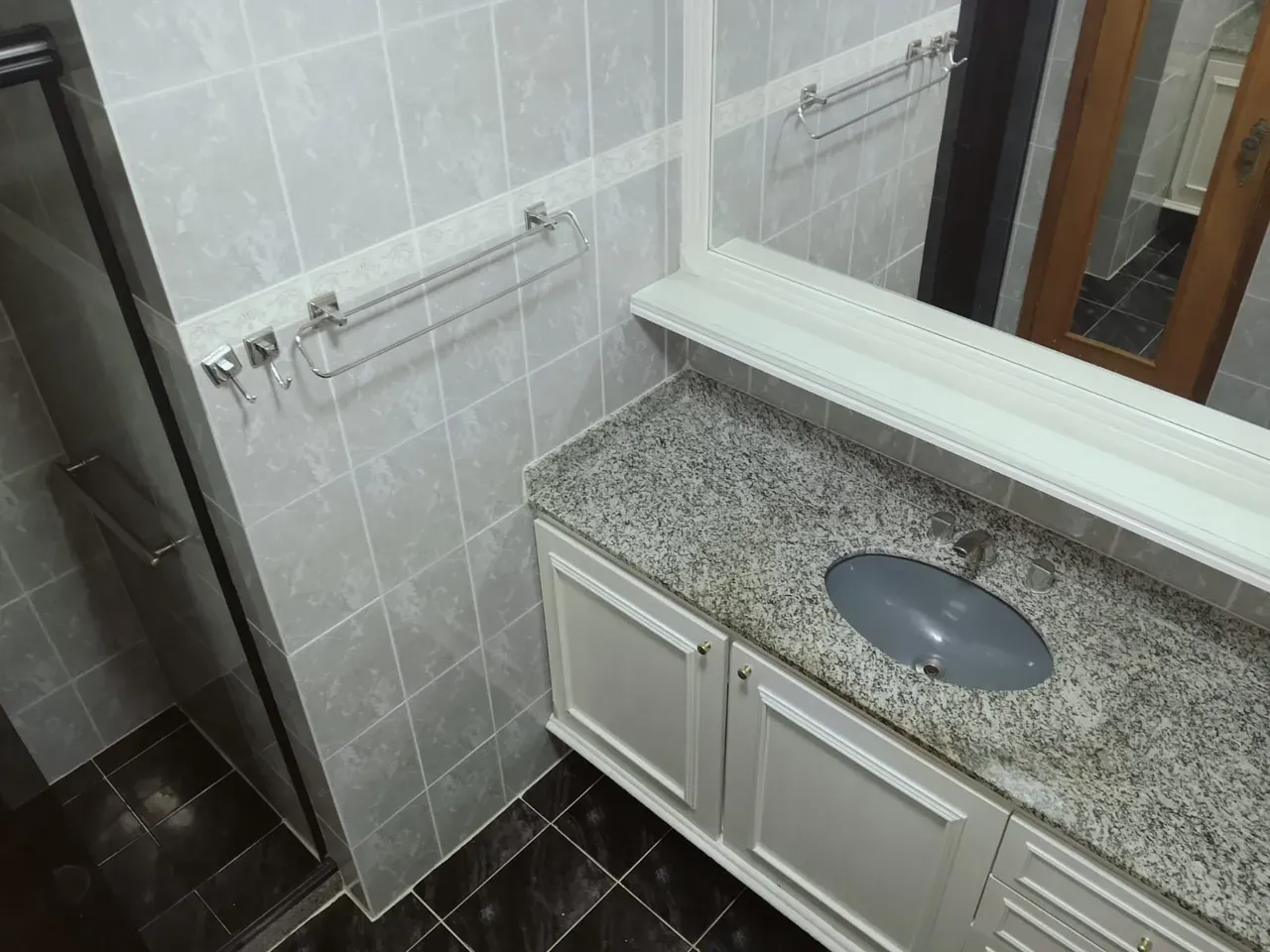 Rental apartment with 3 bedrooms, 3 baths and 140 m² — photo 22
