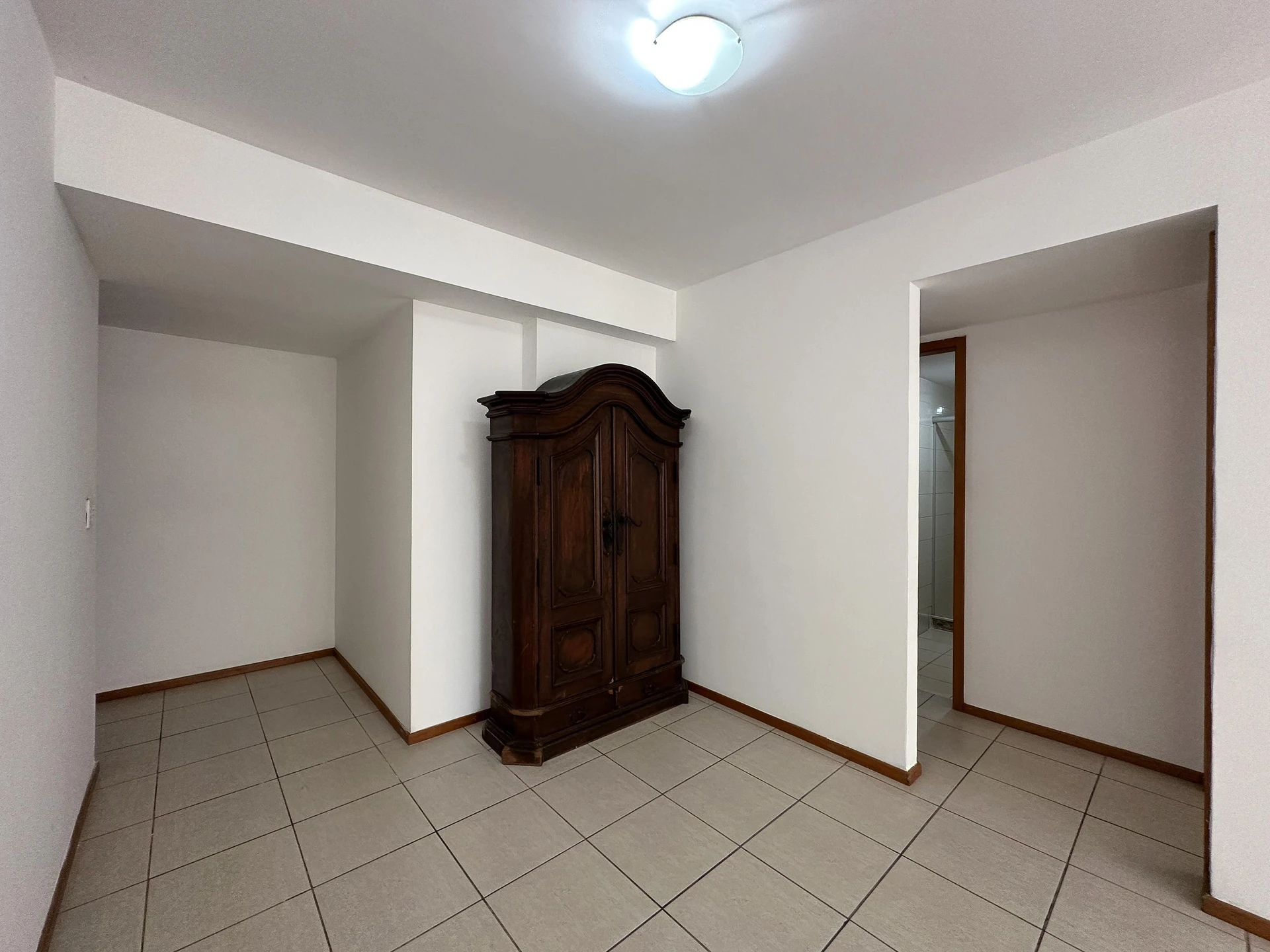 3-bedroom apartment in a building with a sauna — photo 48