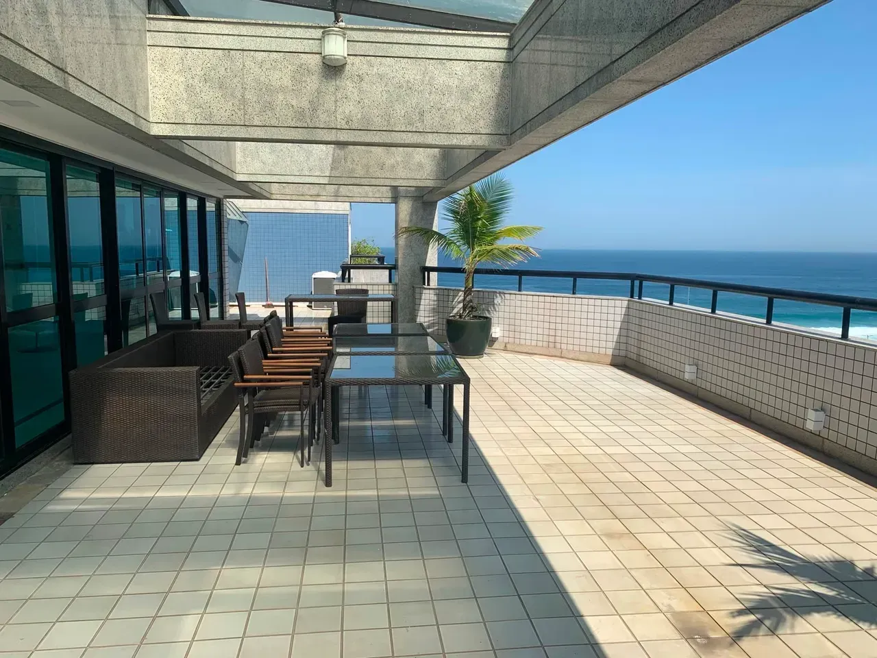 Apartamento mobiliado com 4 quartos e 5 banheiros — photo 4